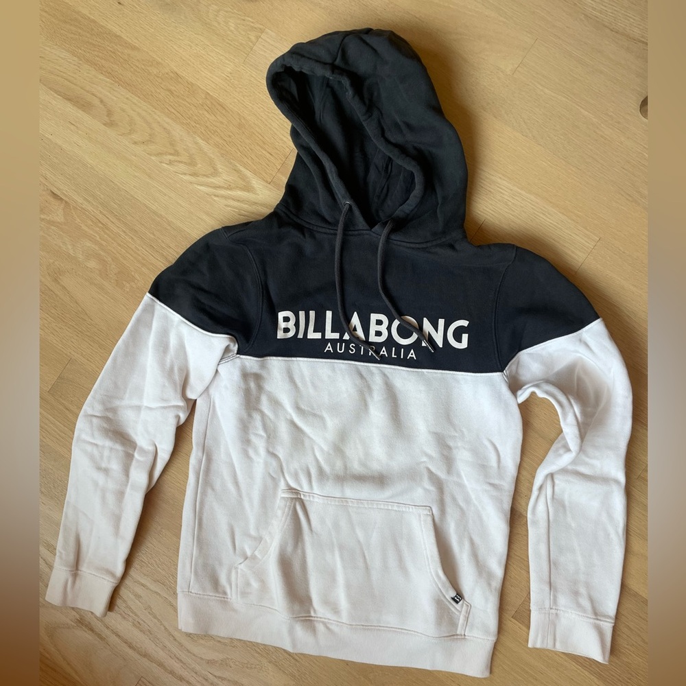 Billabong Women’s Black and Cream Hoodie, XS